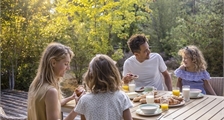 Petit-déjeuner à Center Parcs Les Bois-Francs