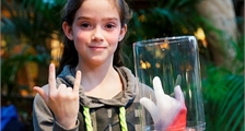 Wax hands à Center Parcs Bispinger Heide