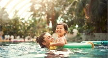 Babyschwimmen in Center Parcs Parc Sandur