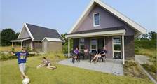 Cottage Logements de vacances de Heidebloem - Heidewoning à RCN De Roggeberg